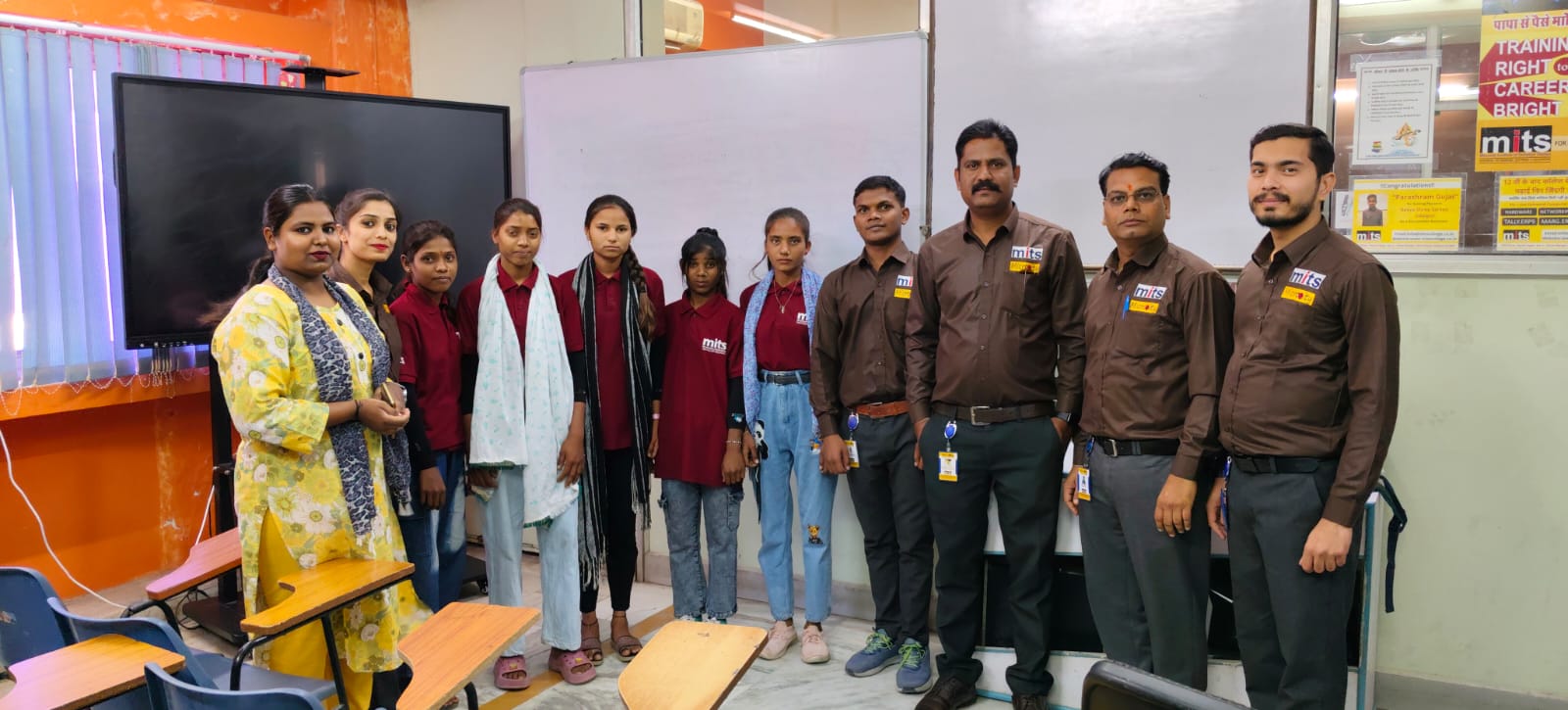 TRAINING RIGHT TOH CAREER BRIGHT